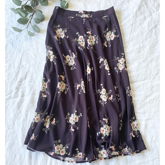 Velvet by Graham & Spencer Floral Print Skirt - Picture 2 of 11